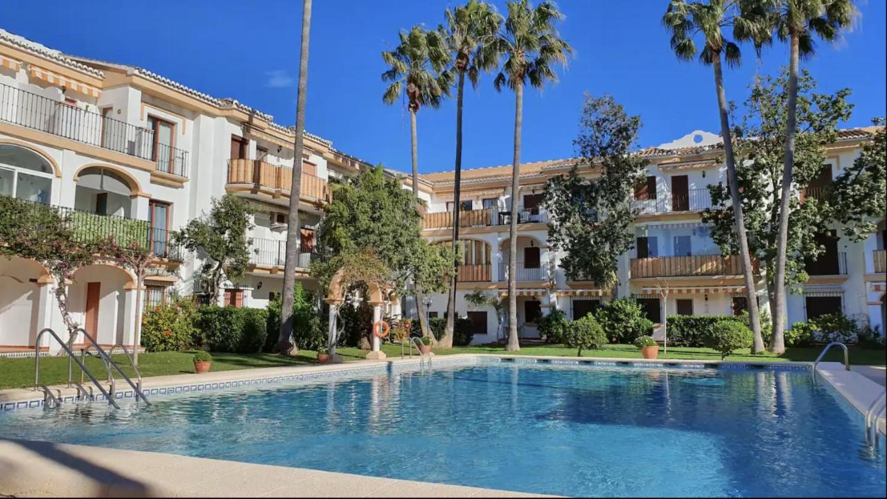 Lovely Apartment In Denia; El Patio Exterior foto