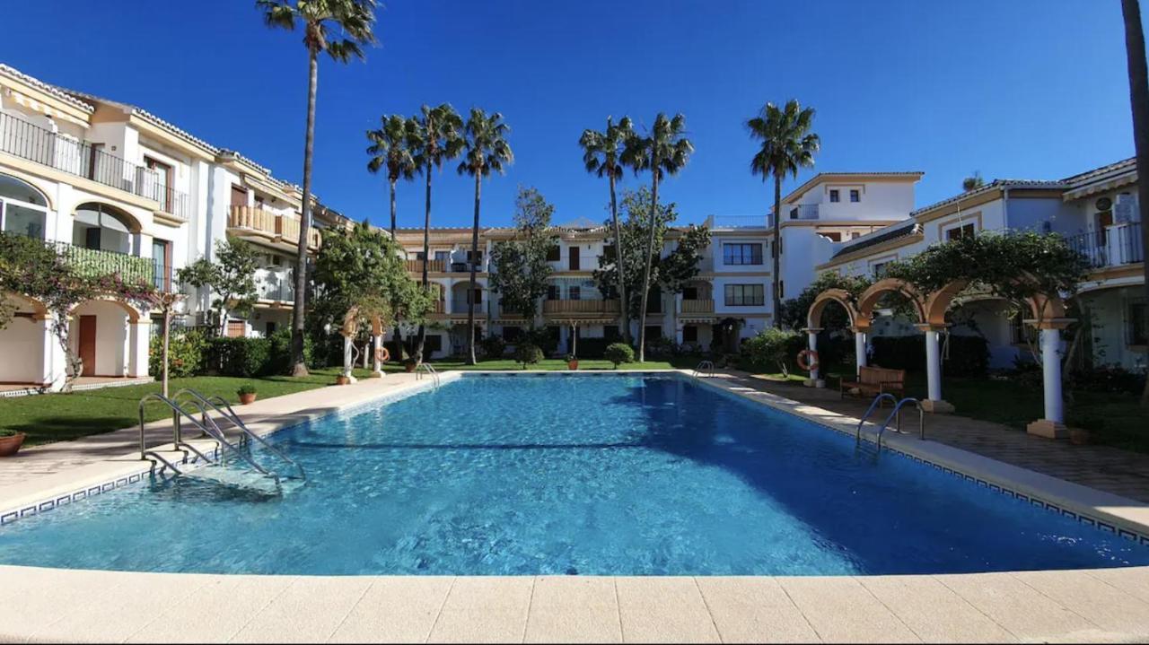 Lovely Apartment In Denia; El Patio Exterior foto